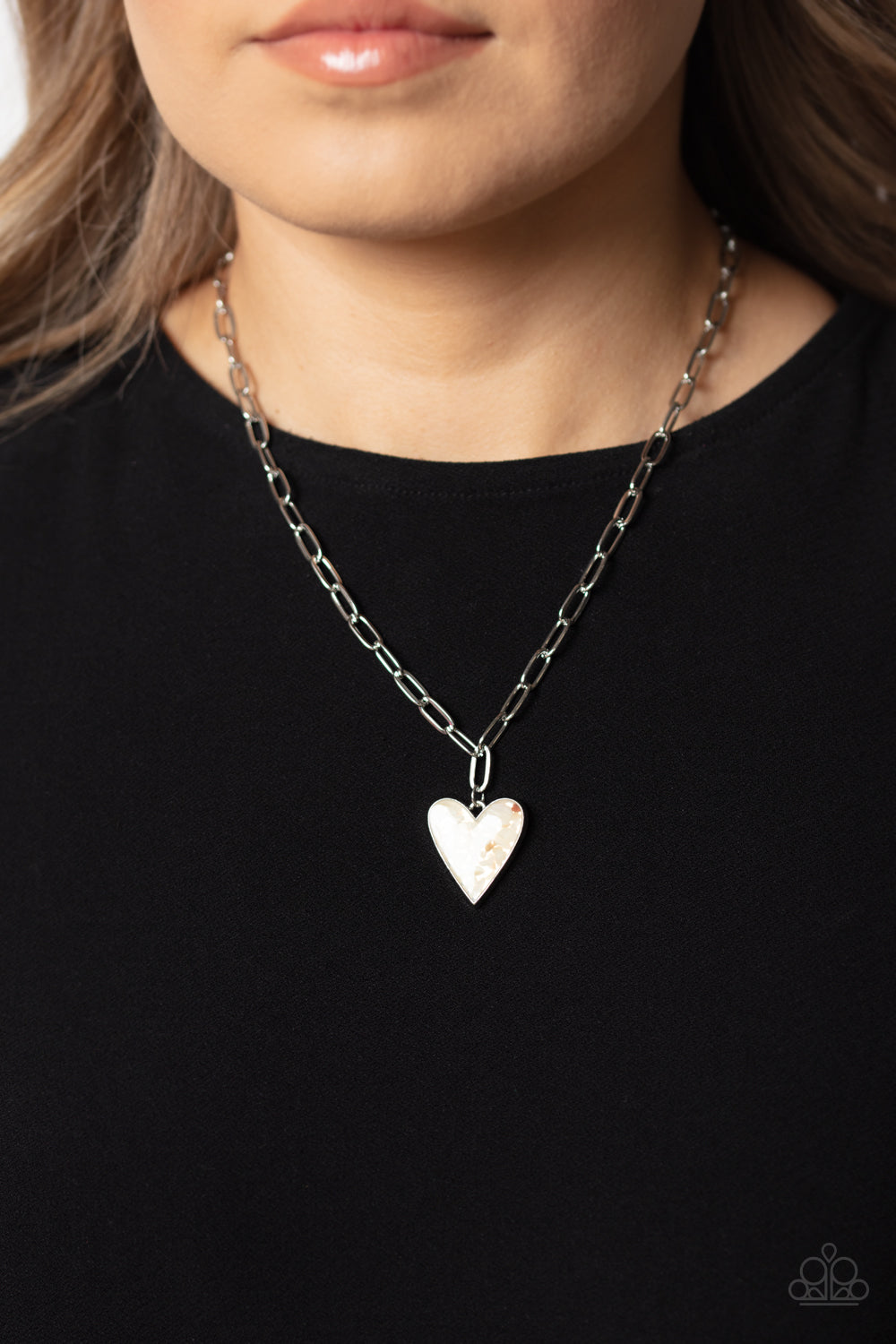 Paparazzi Kiss and SHELL Heart Necklaces