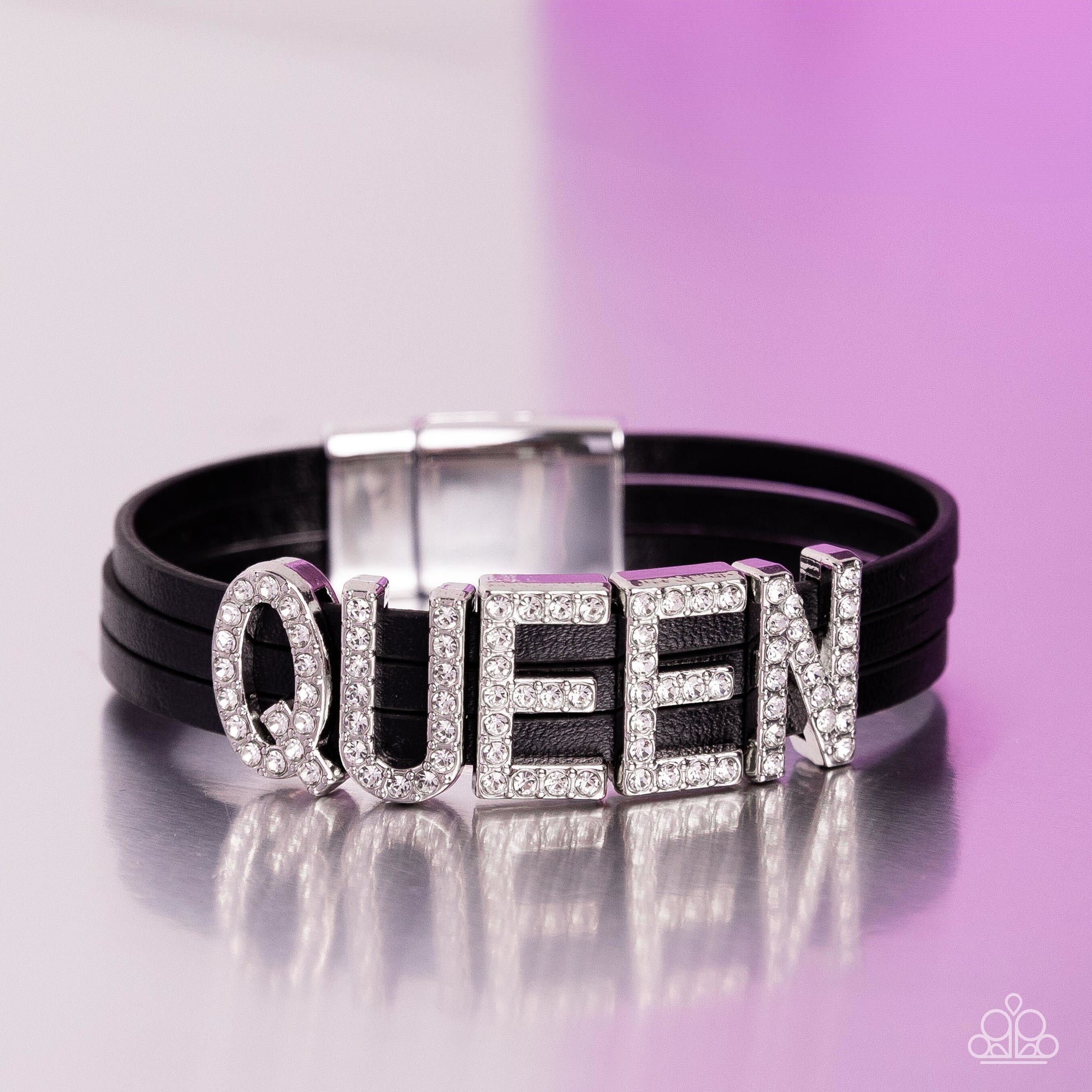 Queen of My Life Wrap & Snap