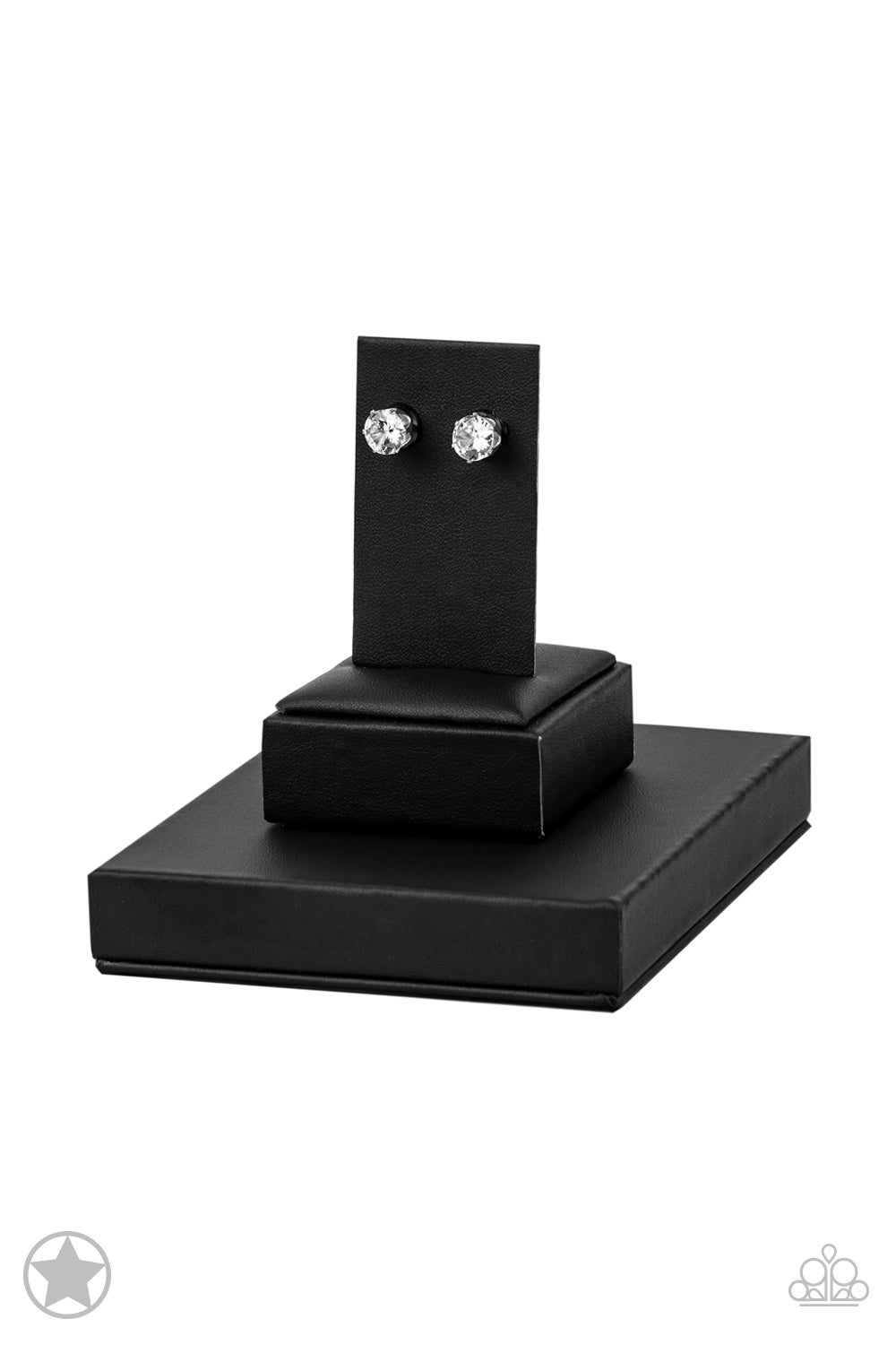 Paparazzi Just In TIMELESS Blockbusters Post Earrings