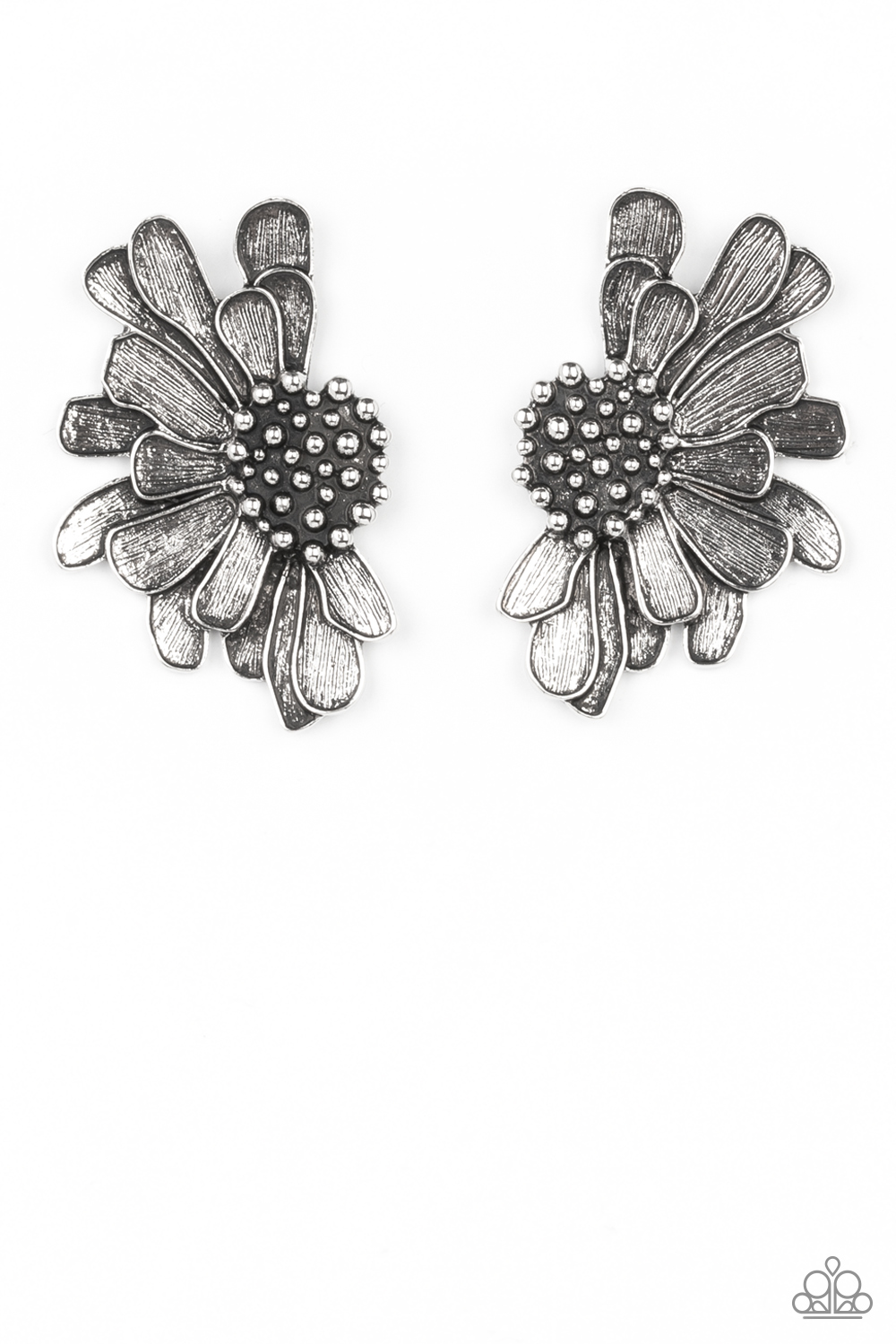 Paparazzi Farmstead Meadow Flower Post Earrings