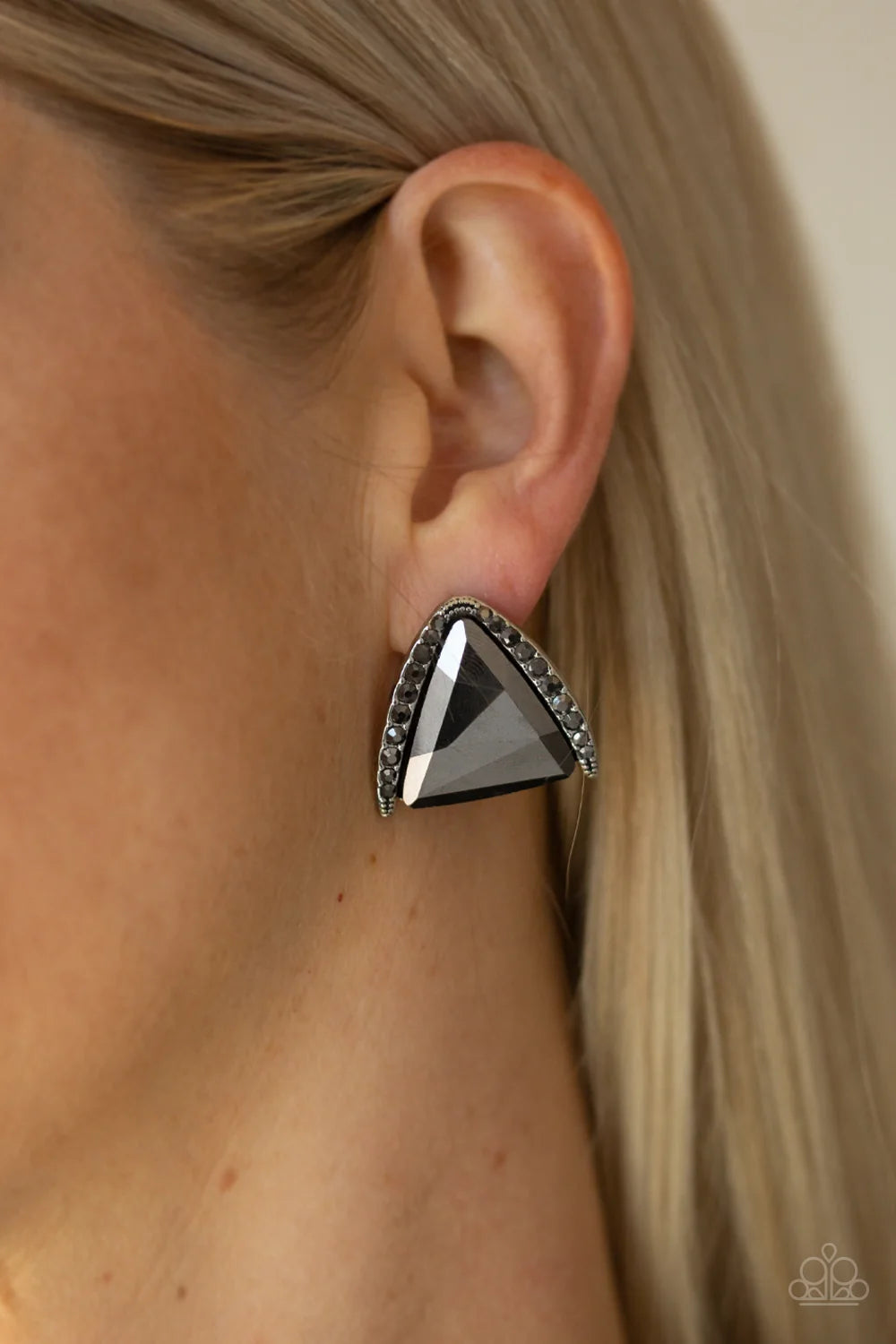 Exalted Elegance Post Earrings #904