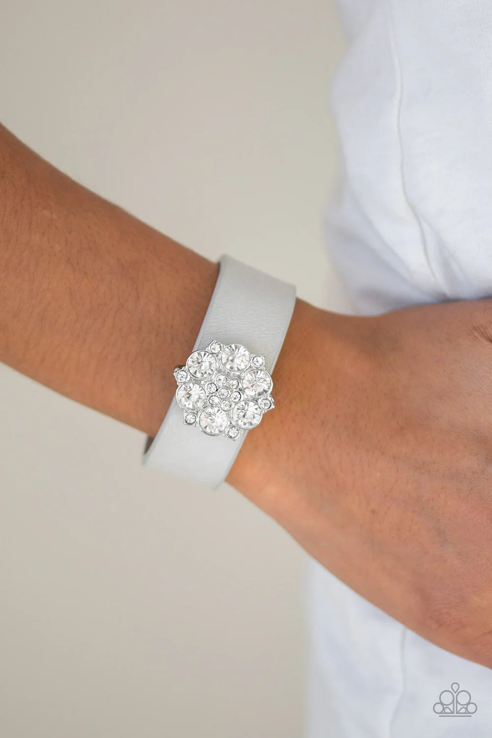 Show-Stopper Wrap & Snap Bracelets #499