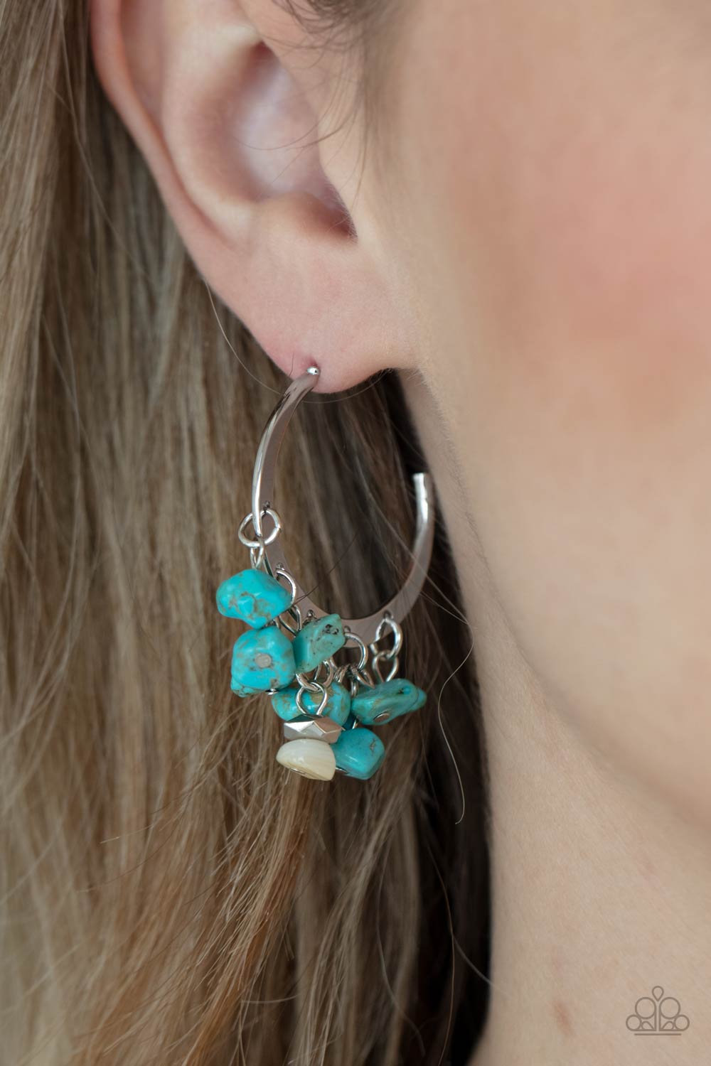 Paparazzi Gorgeously Grounding Hoops