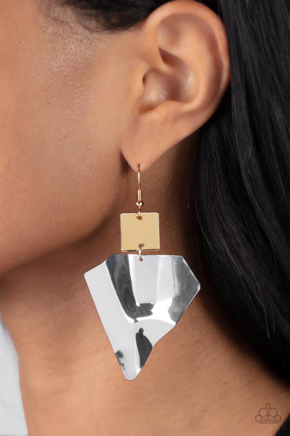 Paparazzi Deceivingly Deco Earrings