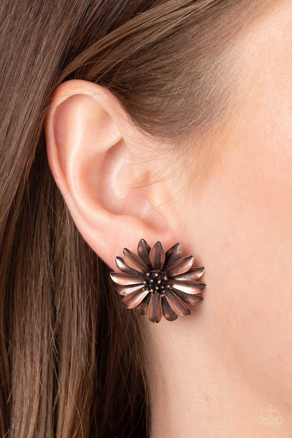 Paparazzi Daisy Dilemma Post Earrings