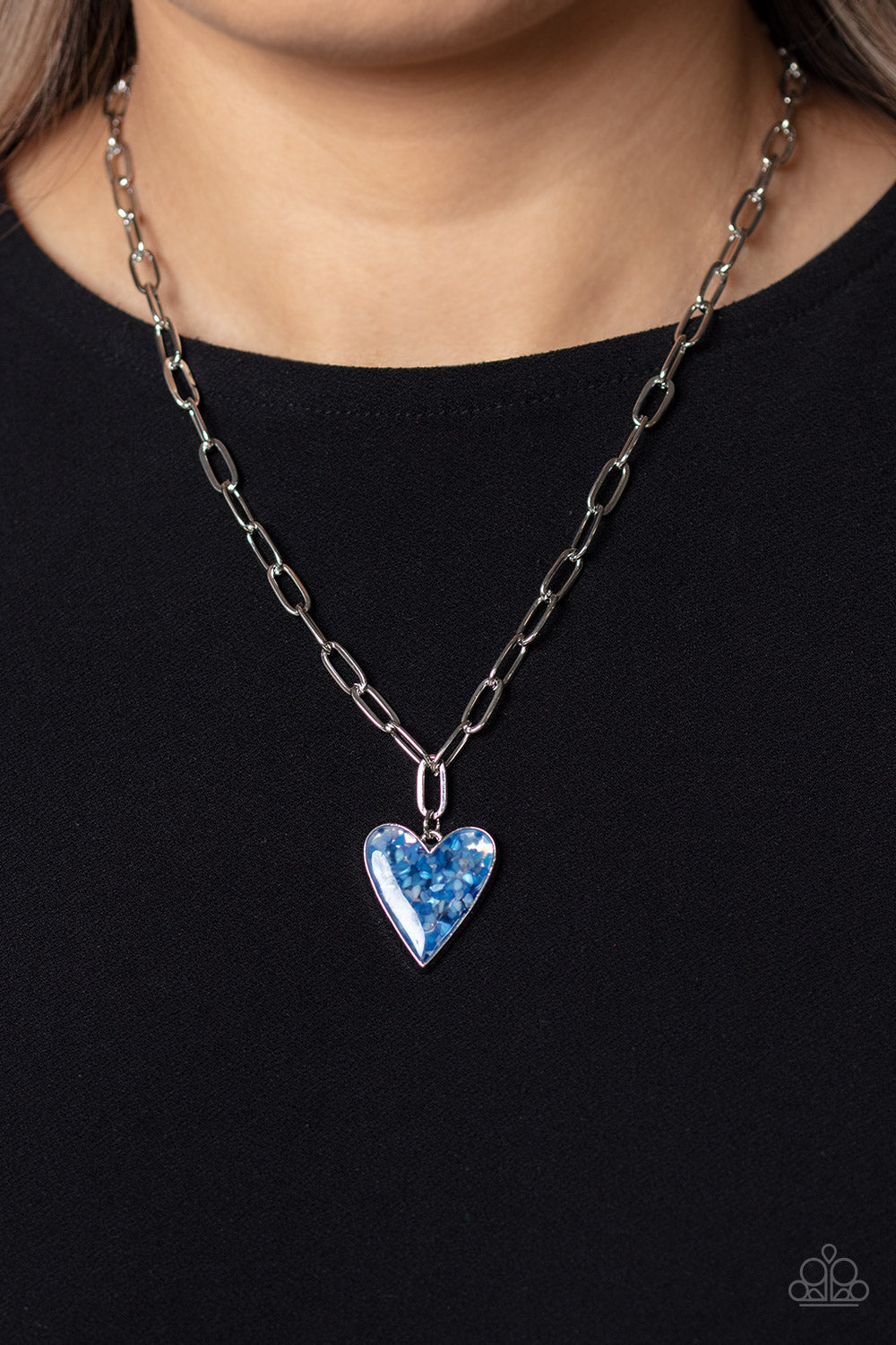 Paparazzi Kiss and SHELL Heart Necklaces