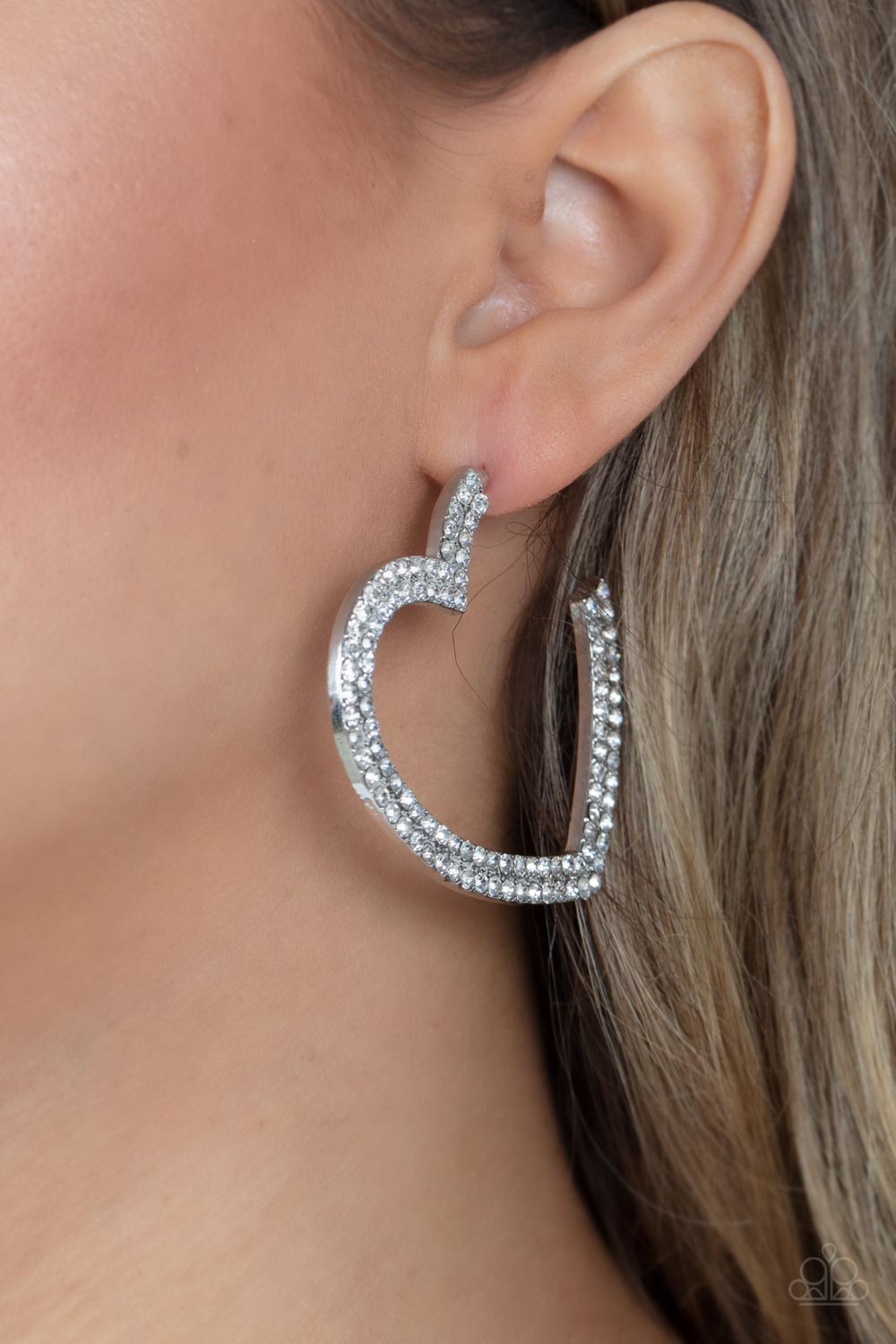 Paparazzi AMORE to Love Heart Earrings