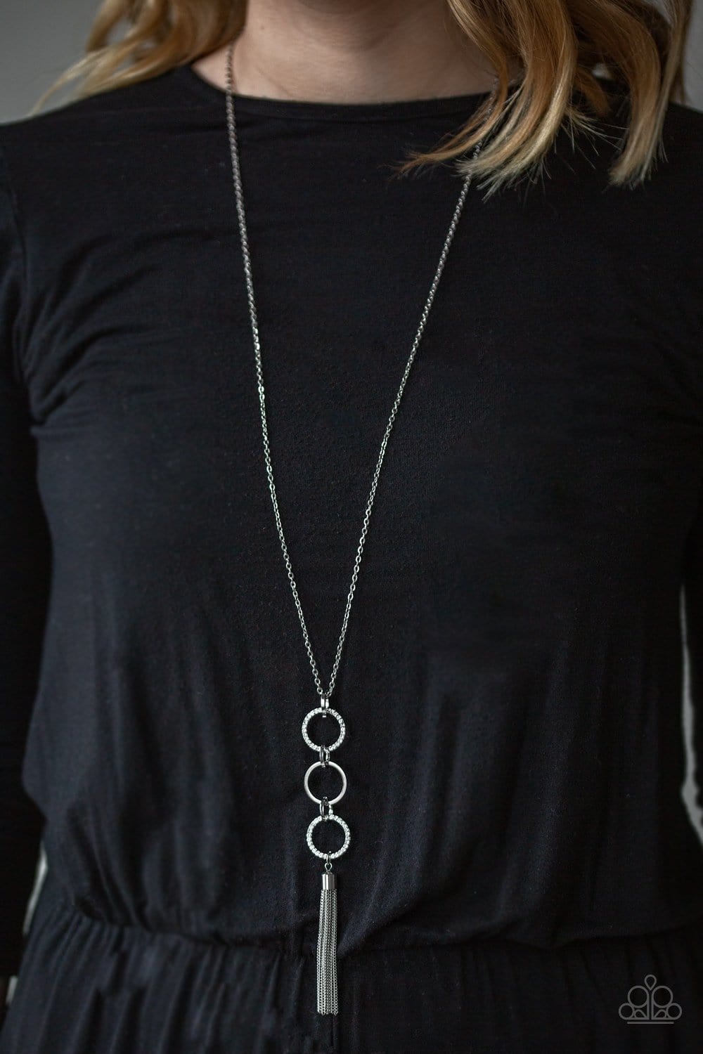 Paparazzi Diva In Diamonds Necklaces