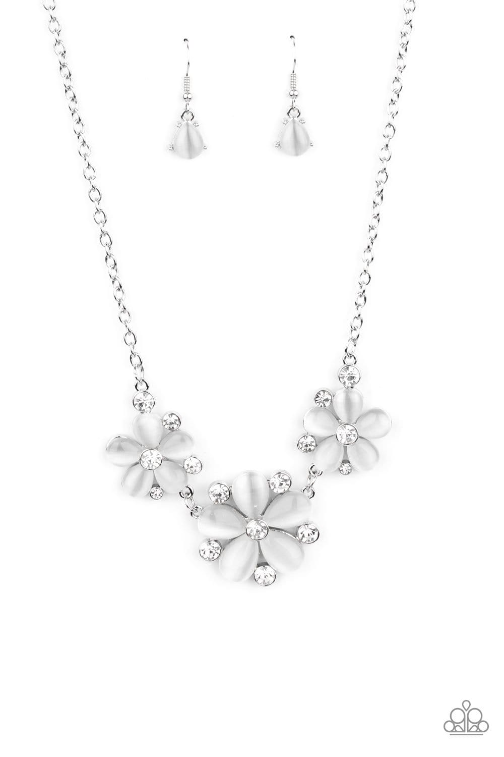 Paparazzi Effortlessly Efflorescent Necklaces