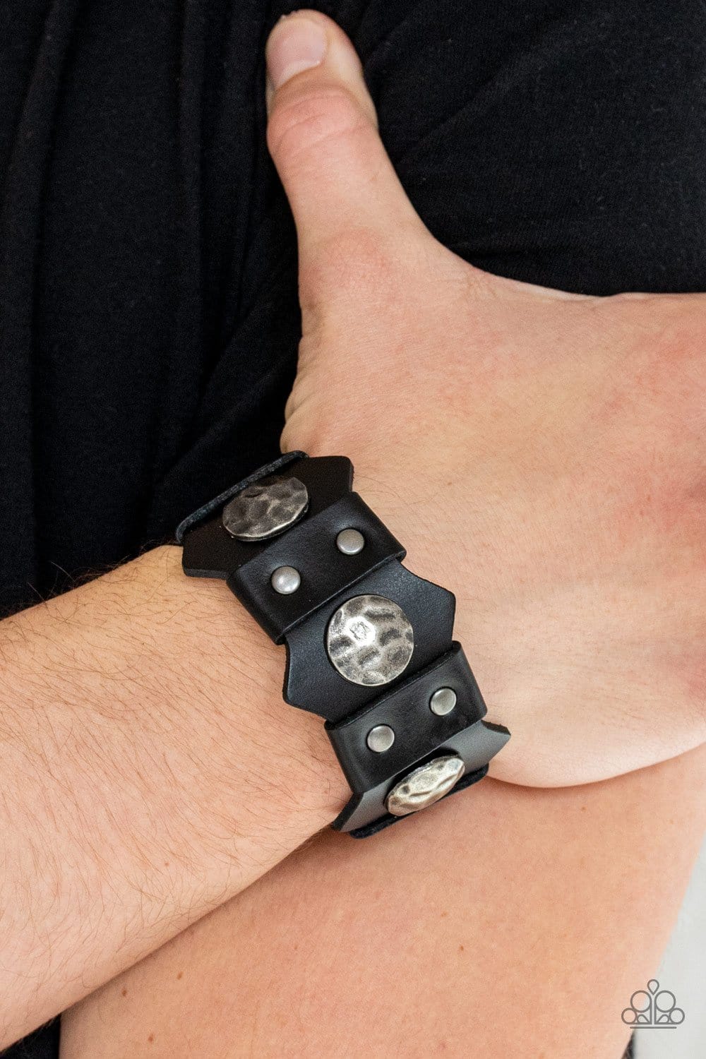 Paparazzi Electrified Edge Mens Snap Bracelet