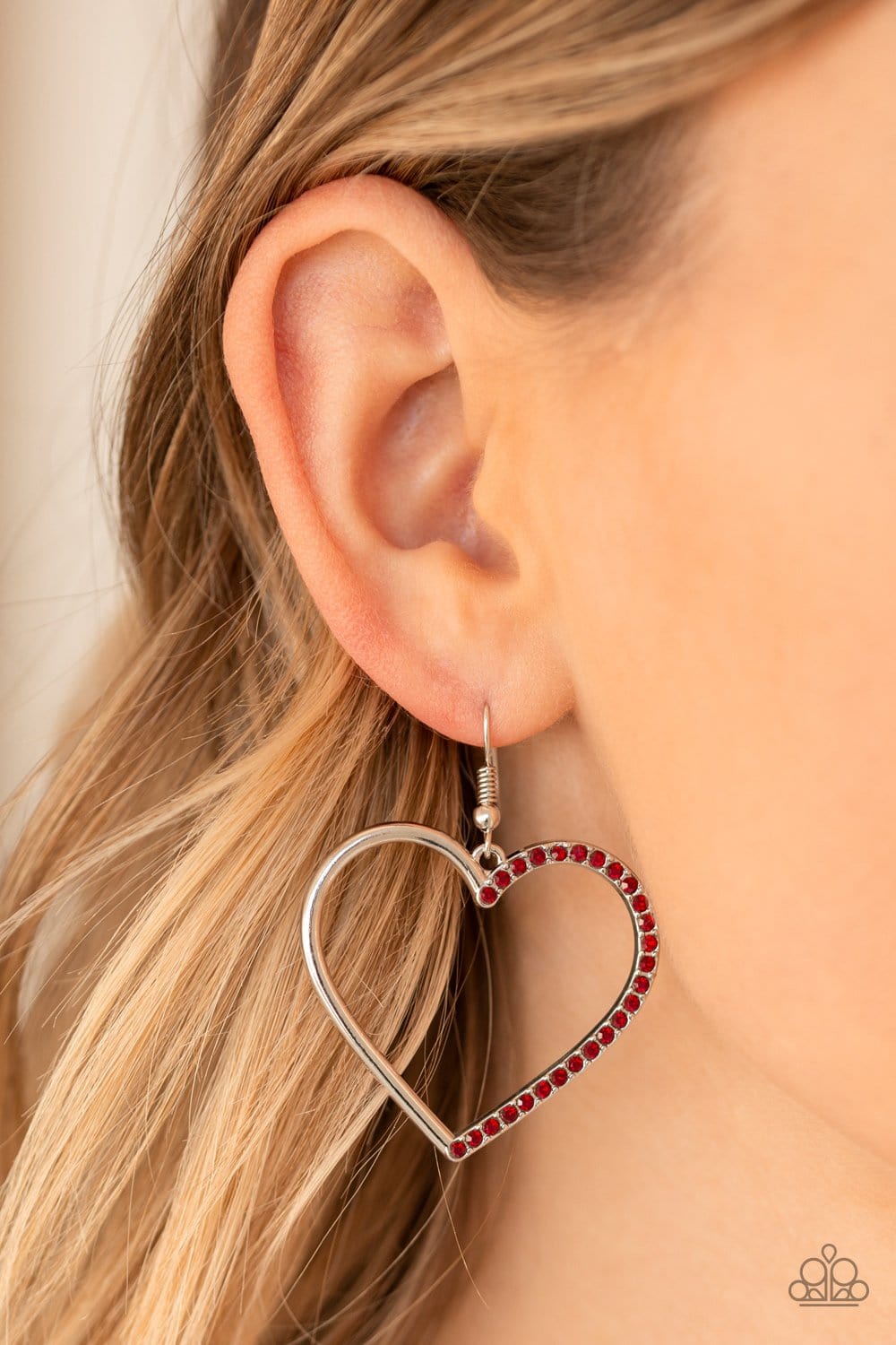 Paparazzi First Date Dazzle Heart Earrings