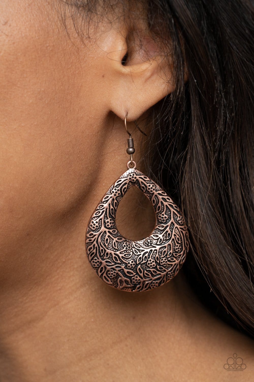 Flirtatiously Flourishing Earrings