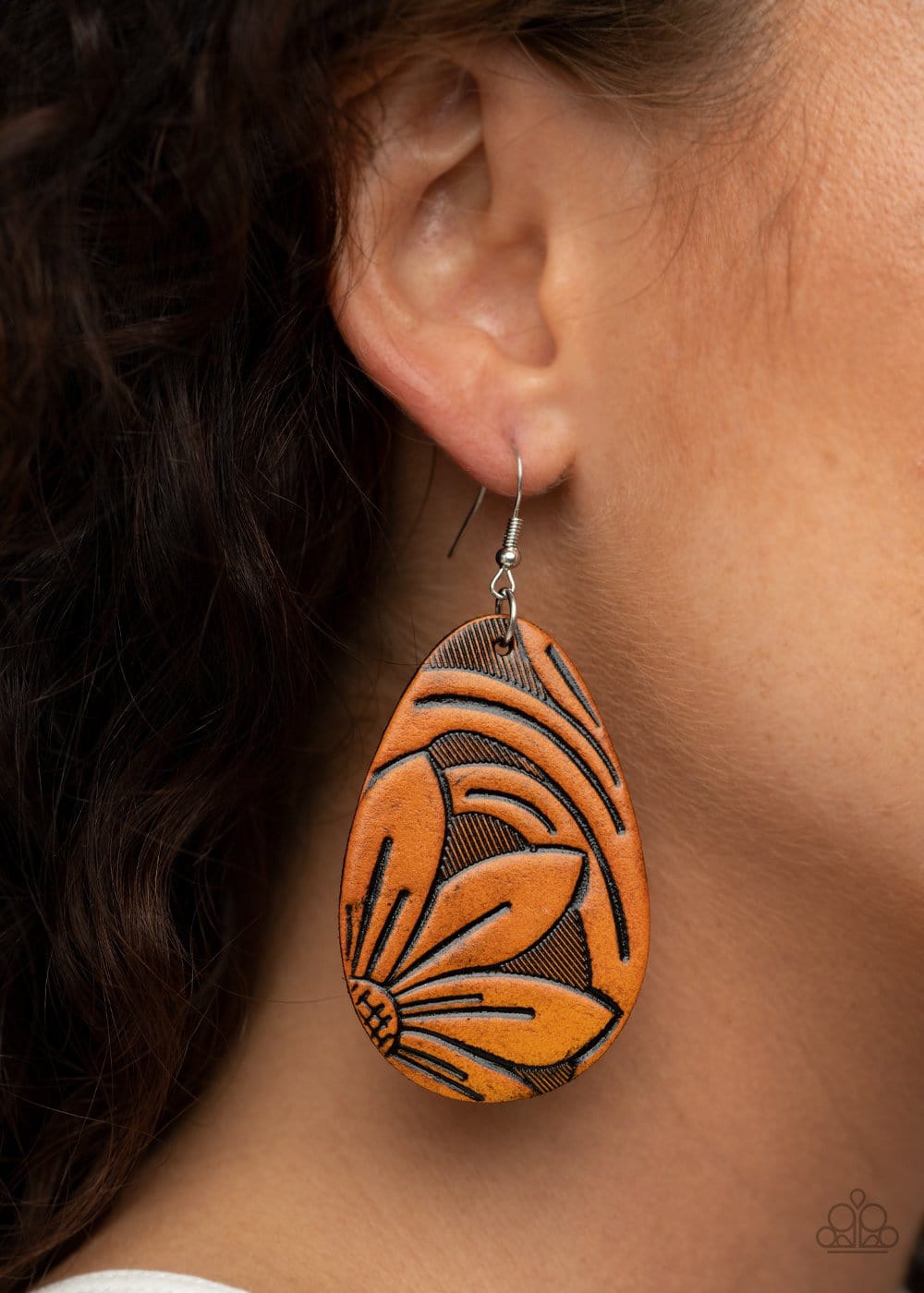Paparazzi Garden Therapy Leather Earrings