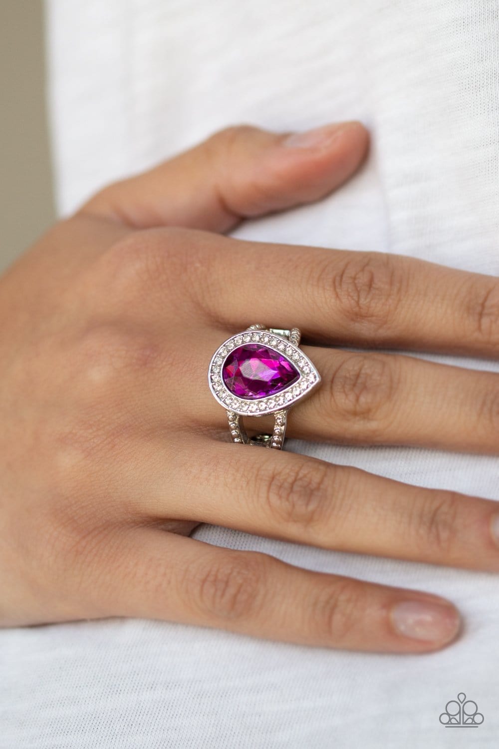 Paparazzi Hollywood Heirloom Ring