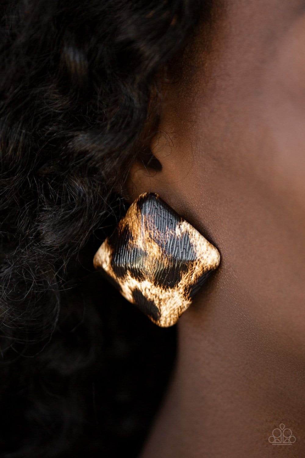 Paparazzi Making HISS-tory Post Earrings