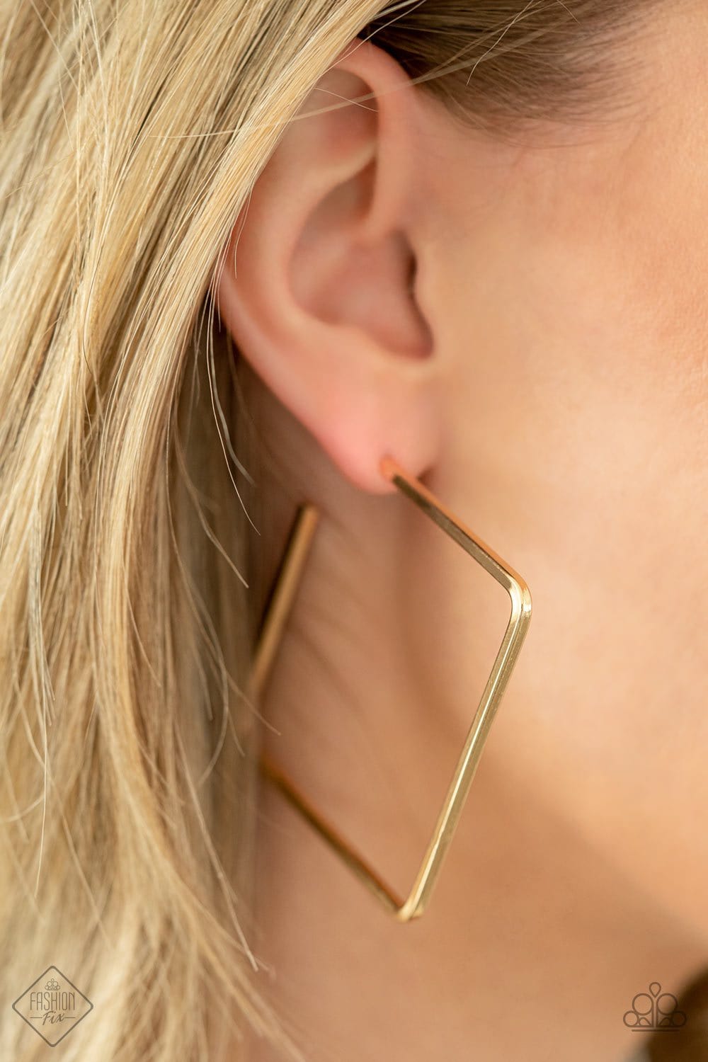 Paparazzi Material Girl Magic Hoops