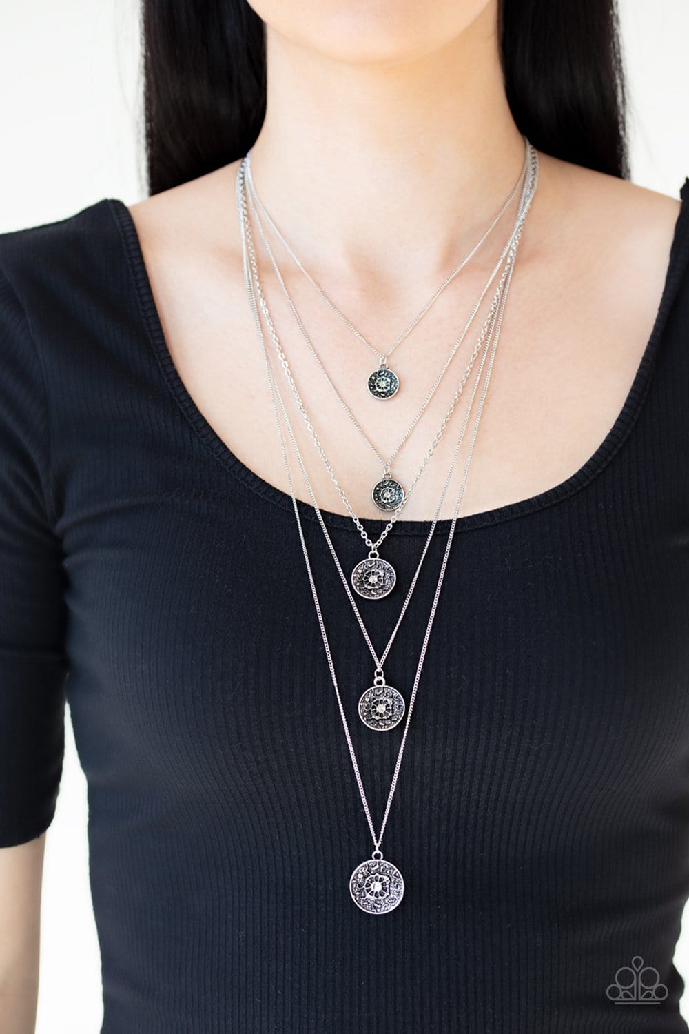 Paparazzi Medallion Marvel Necklace