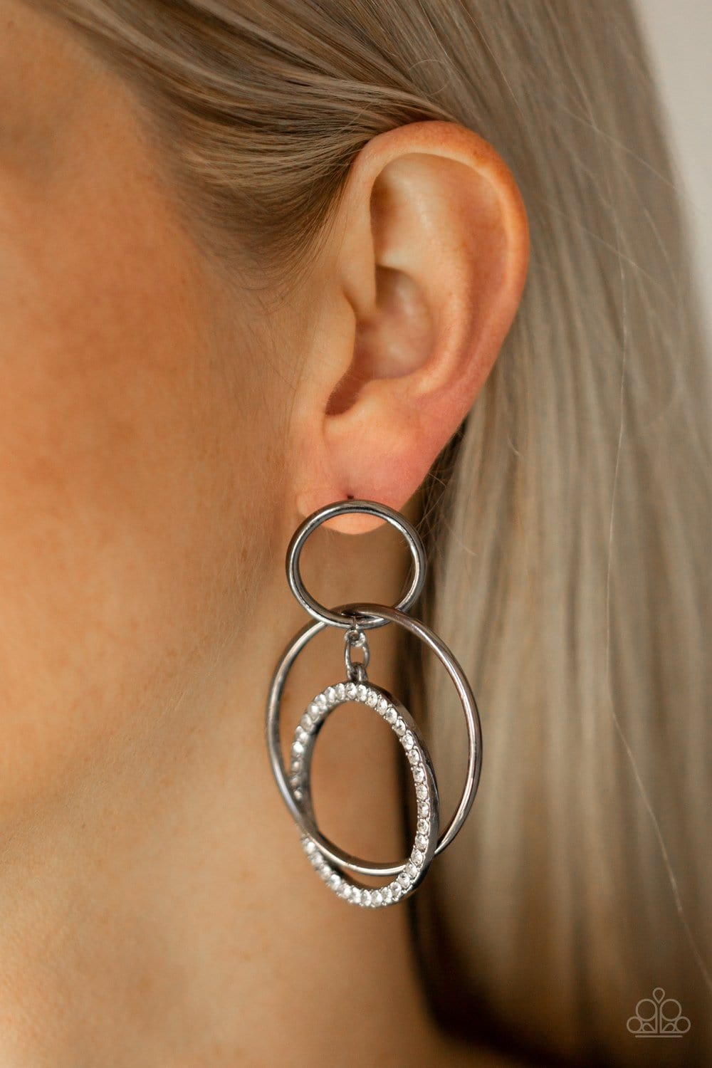 Paparazzi Metro Bliss Post Earrings