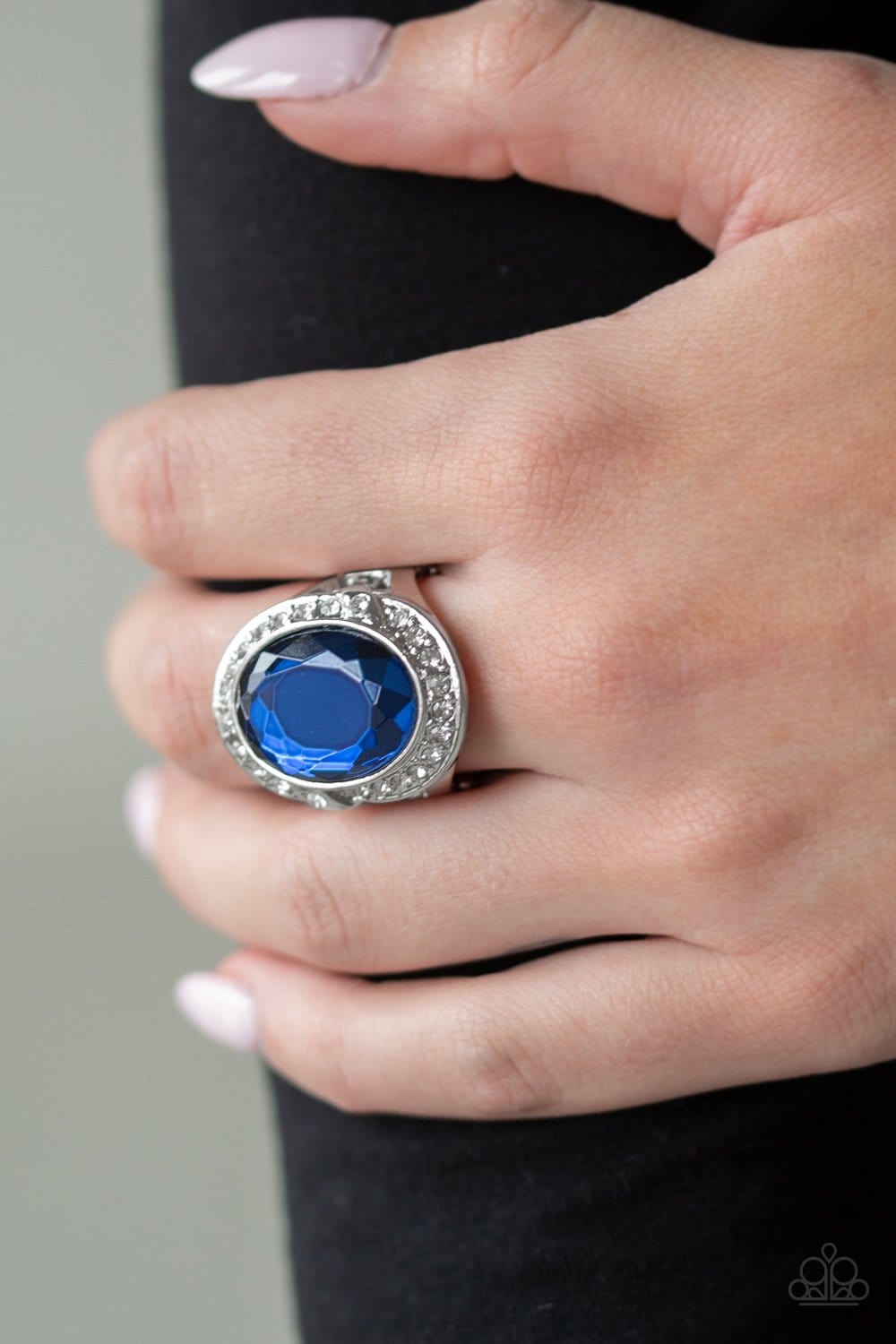 Paparazzi Queen Scene Ring
