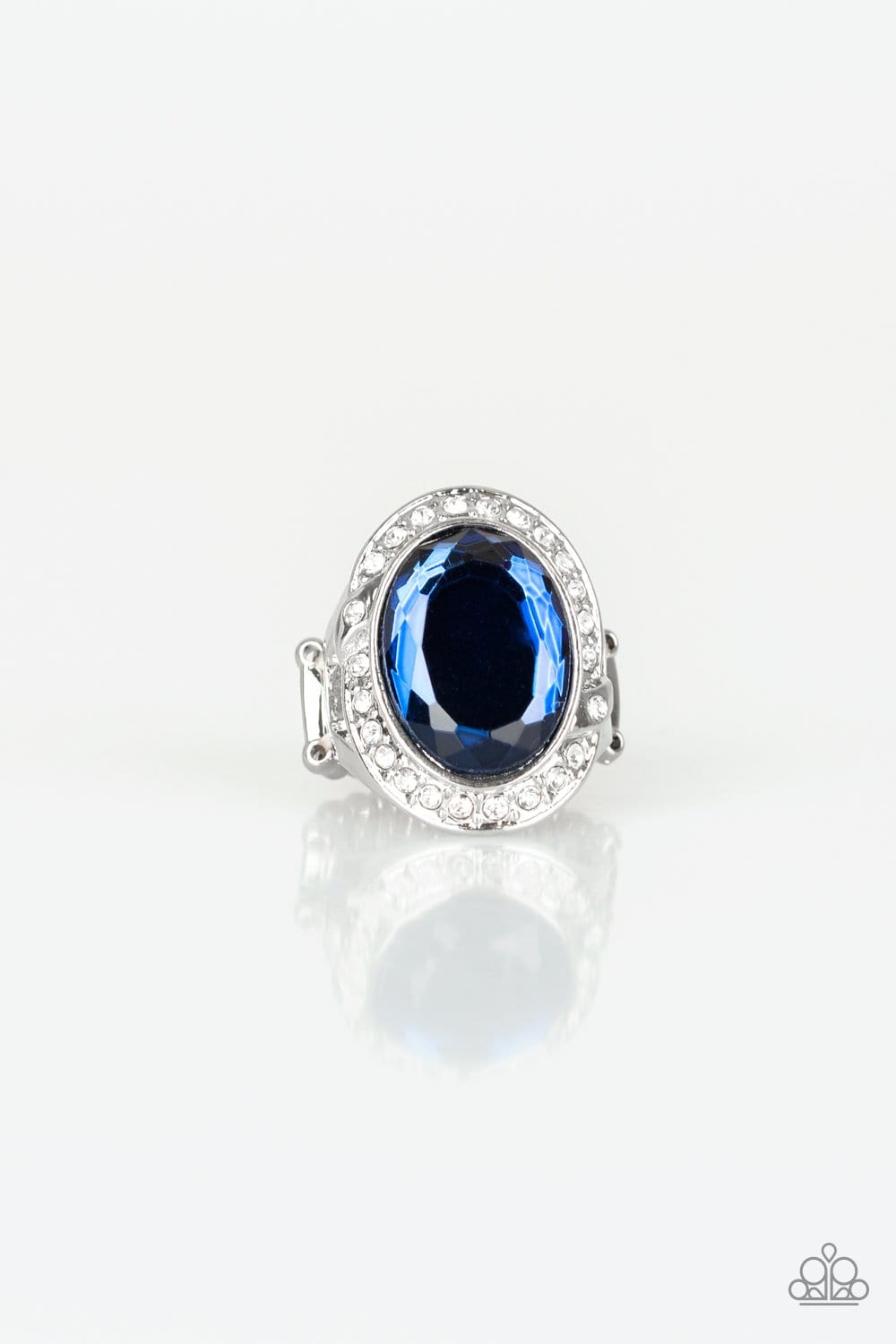 Paparazzi Queen Scene Ring