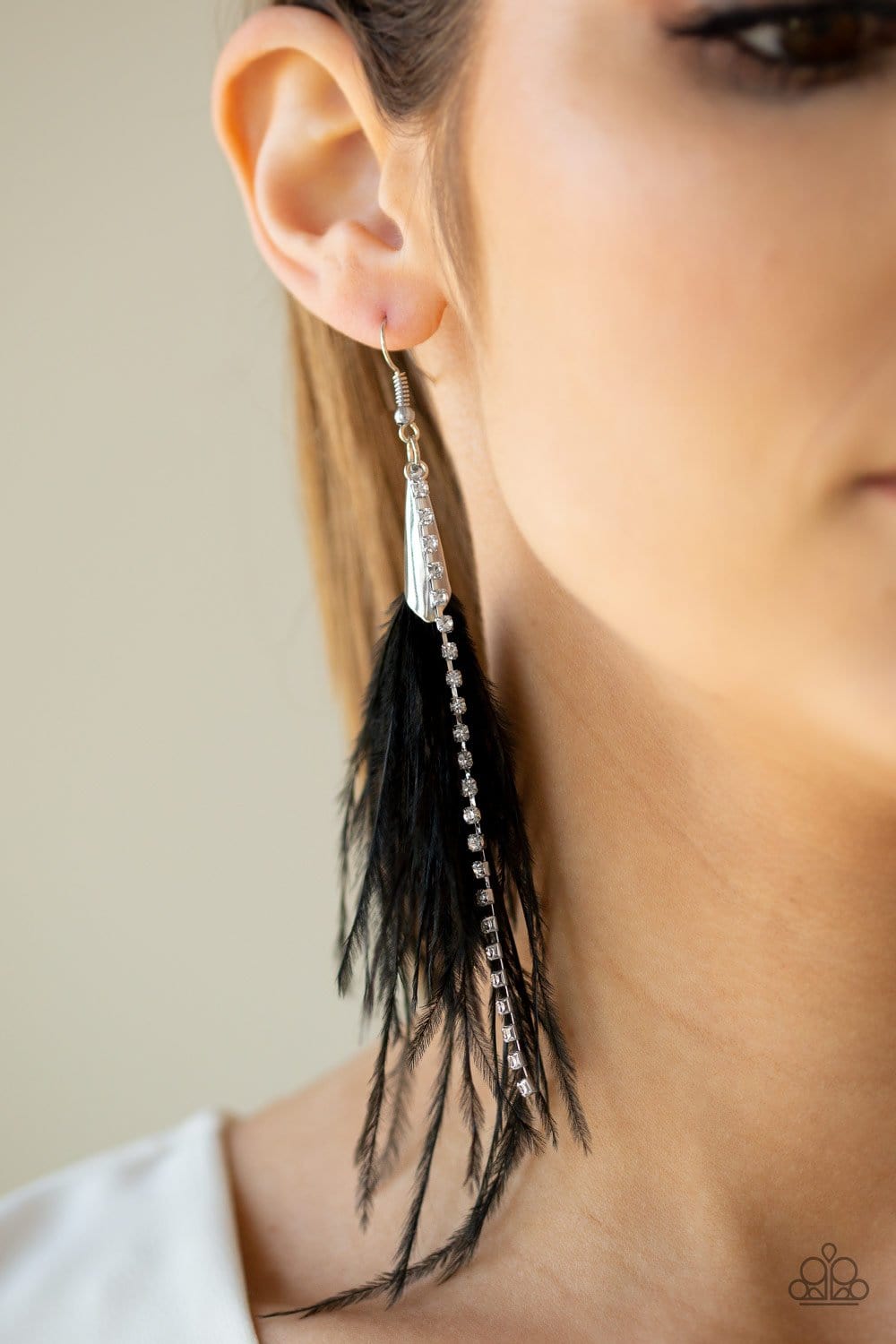 Paparazzi Showstopping Showgirl Earrings