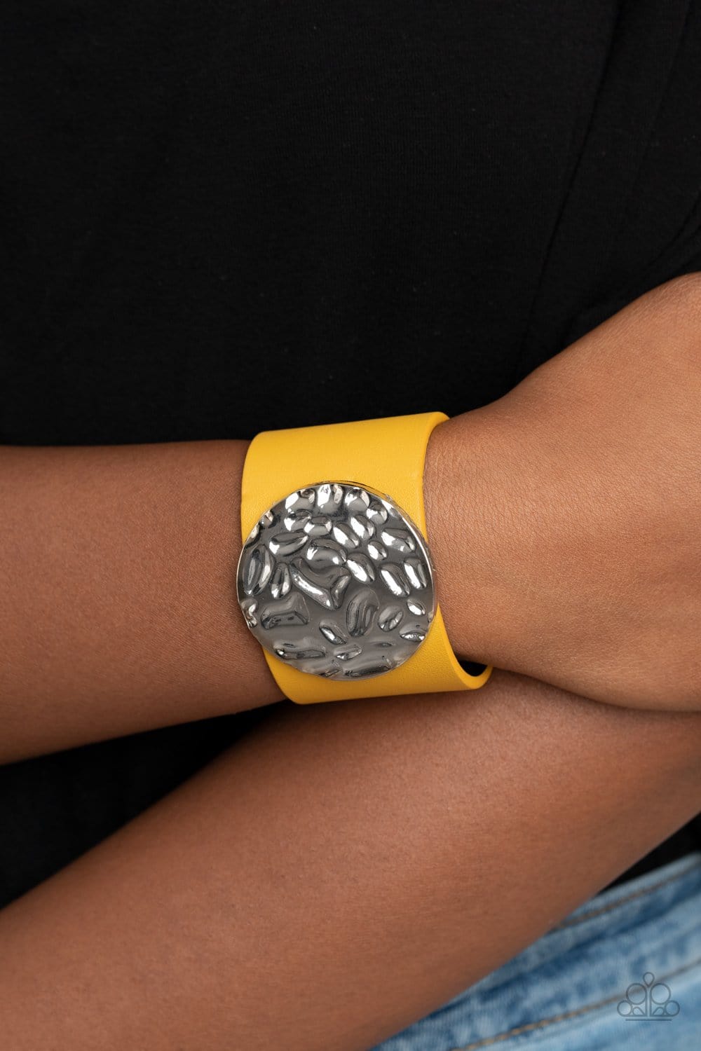 The Future Looks Bright Wrap & Snap