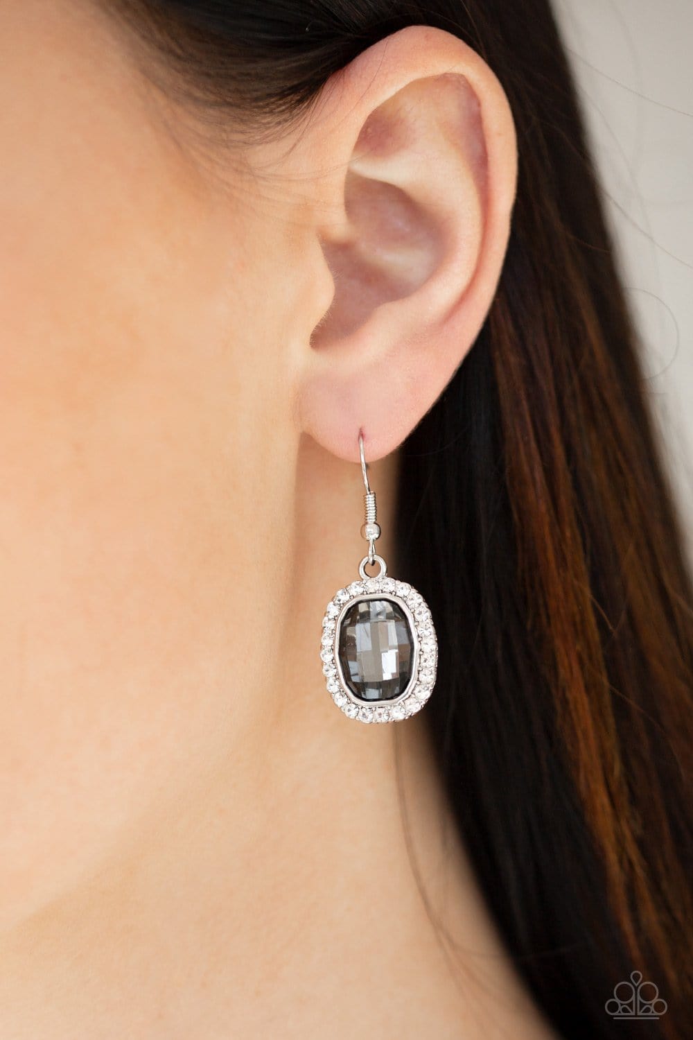 Paparazzi The Modern Monroe Earrings