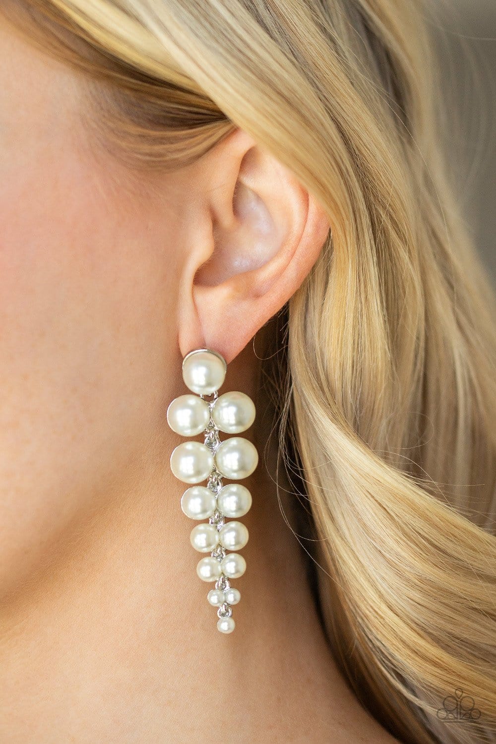 Paparazzi Totally Tribeca Post Earrings