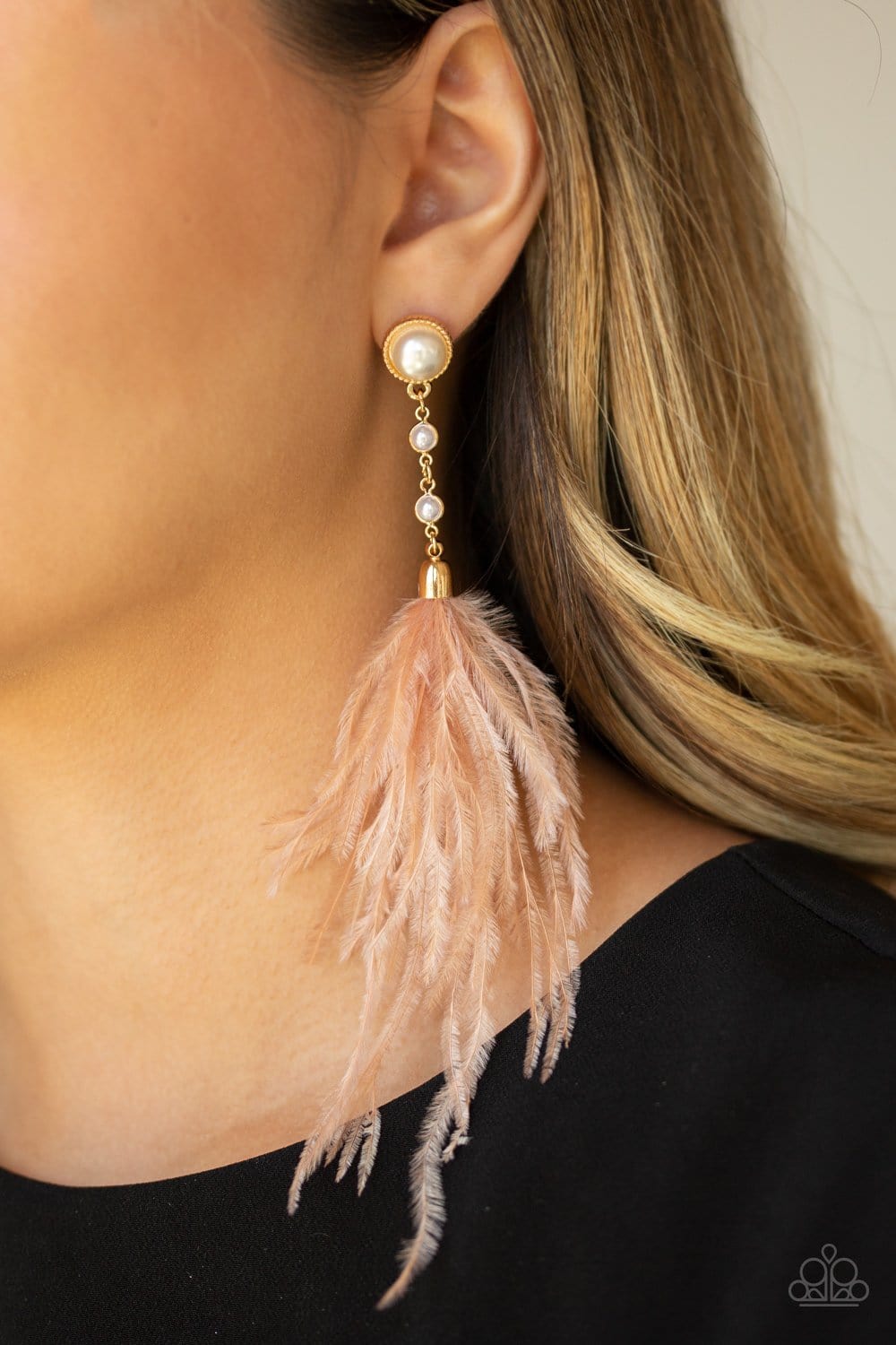 Paparazzi Vegas Vixen Post Feather Earrings