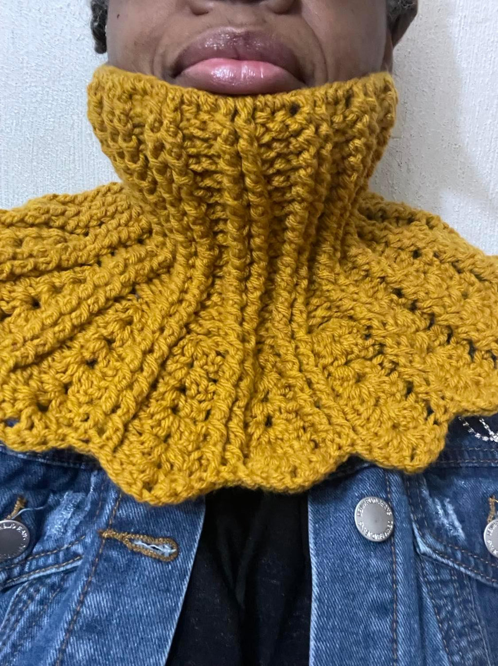 The Scallop Neck Warmer