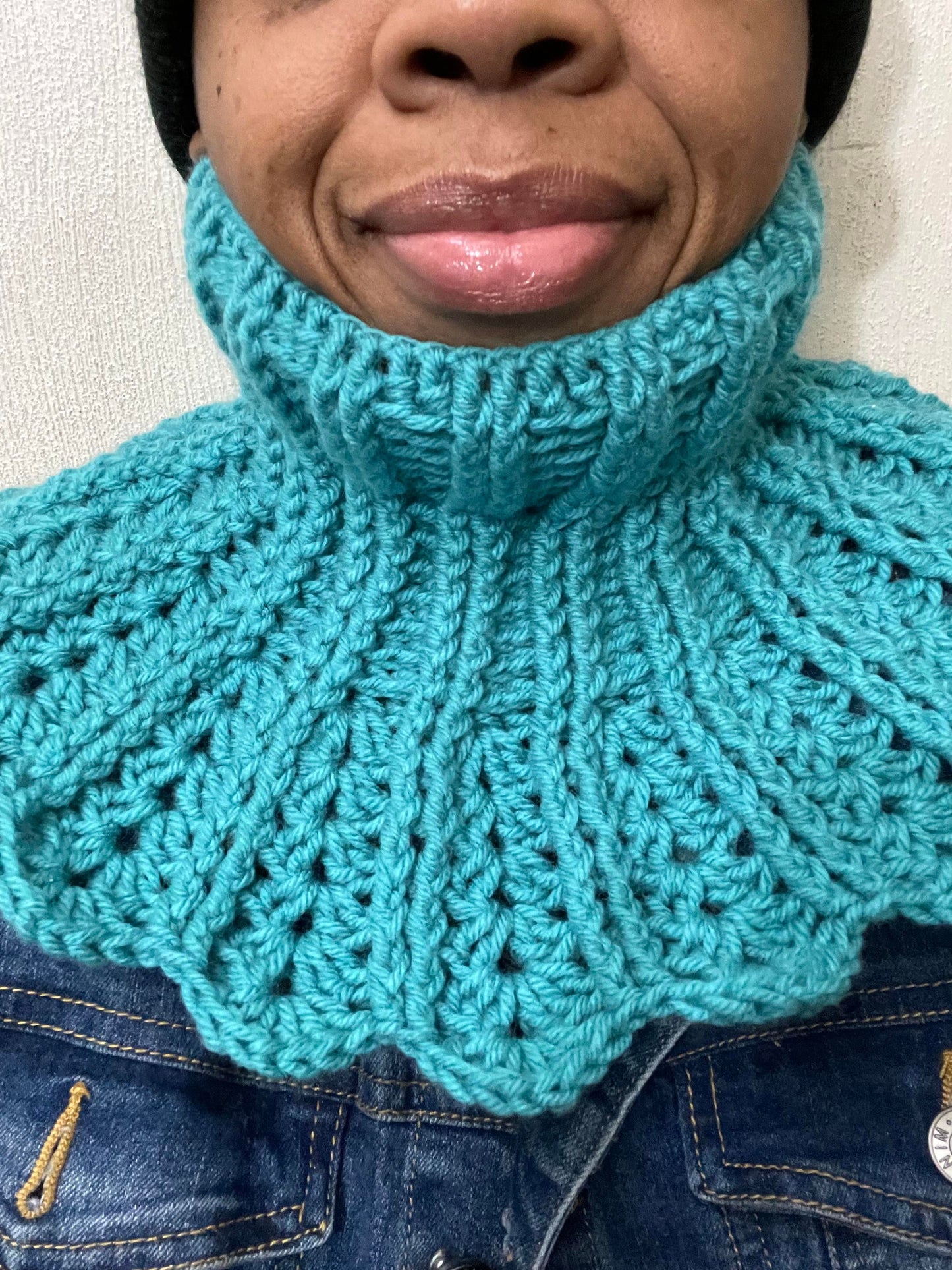 The Scallop Neck Scarf