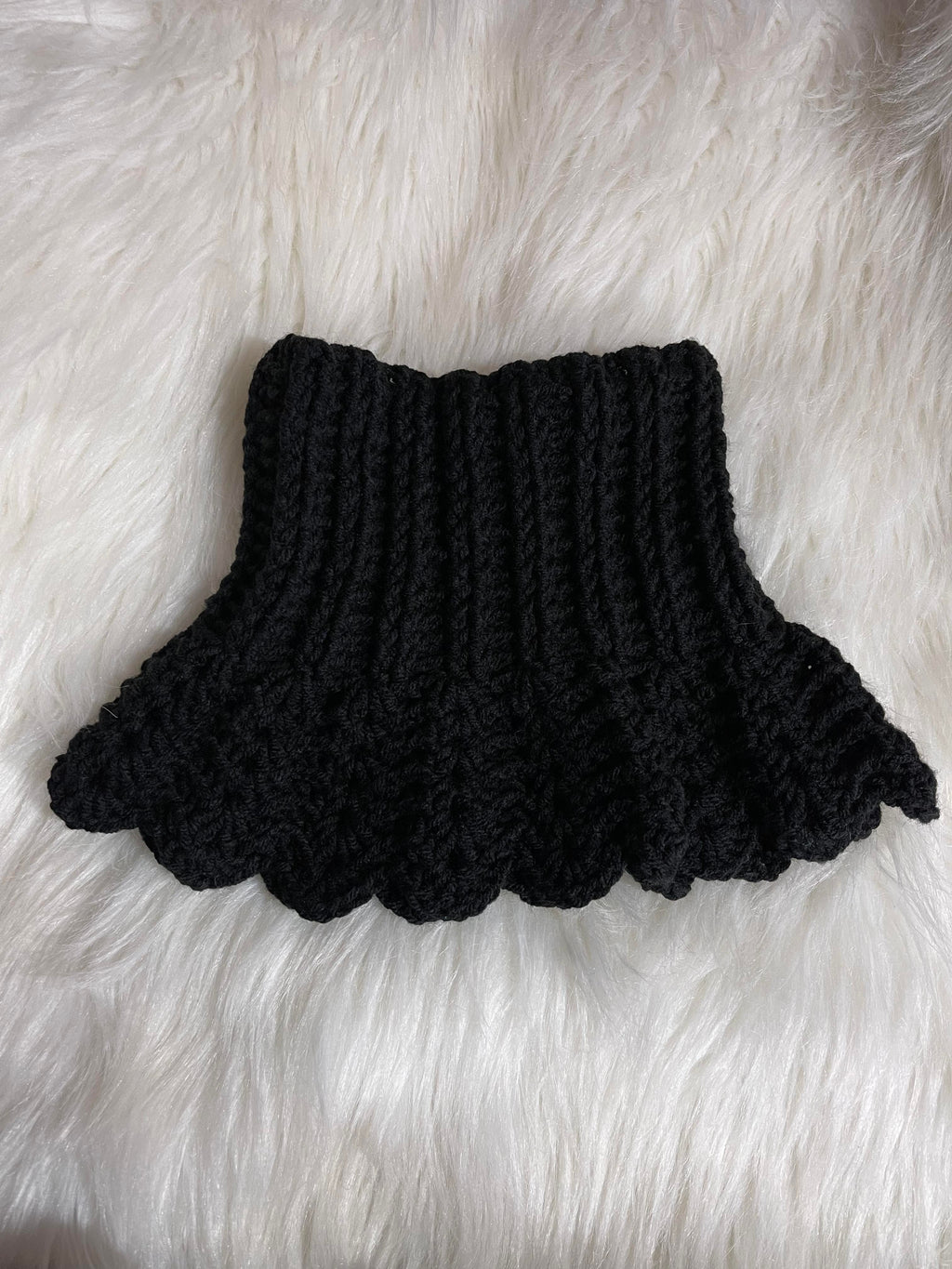 The Scallop Neck Warmer