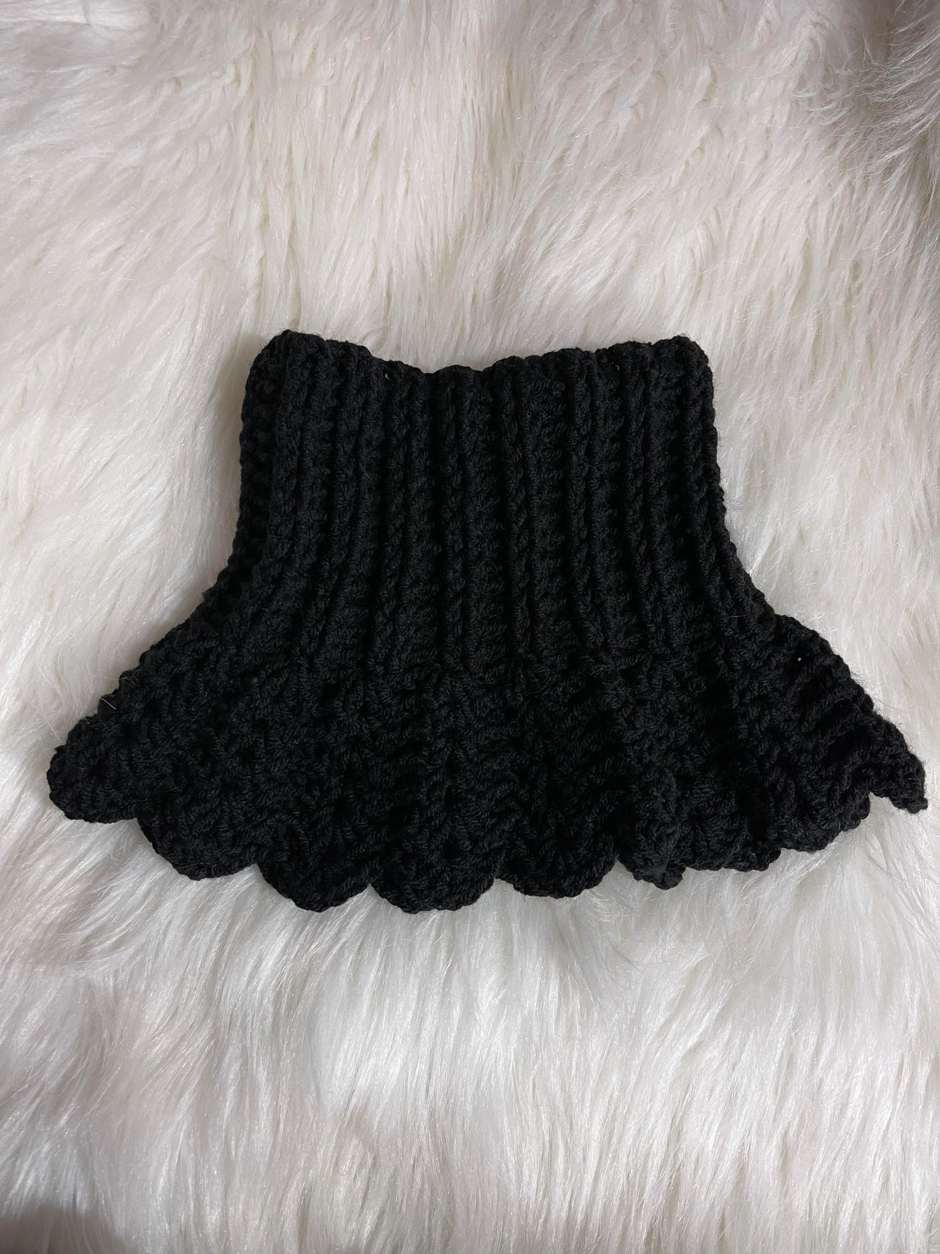 The Scallop Neck Warmer
