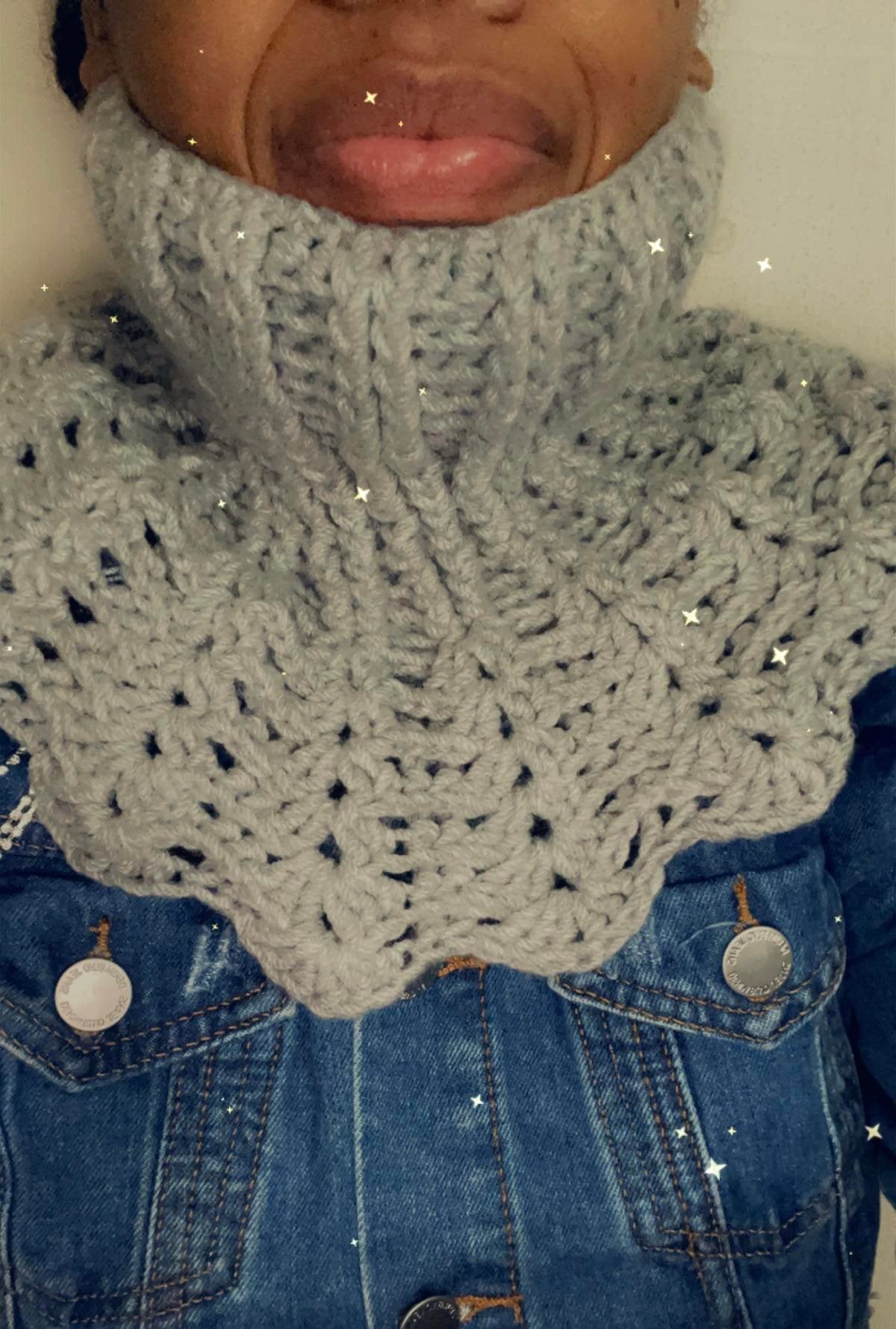 The Scallop Neck Warmer