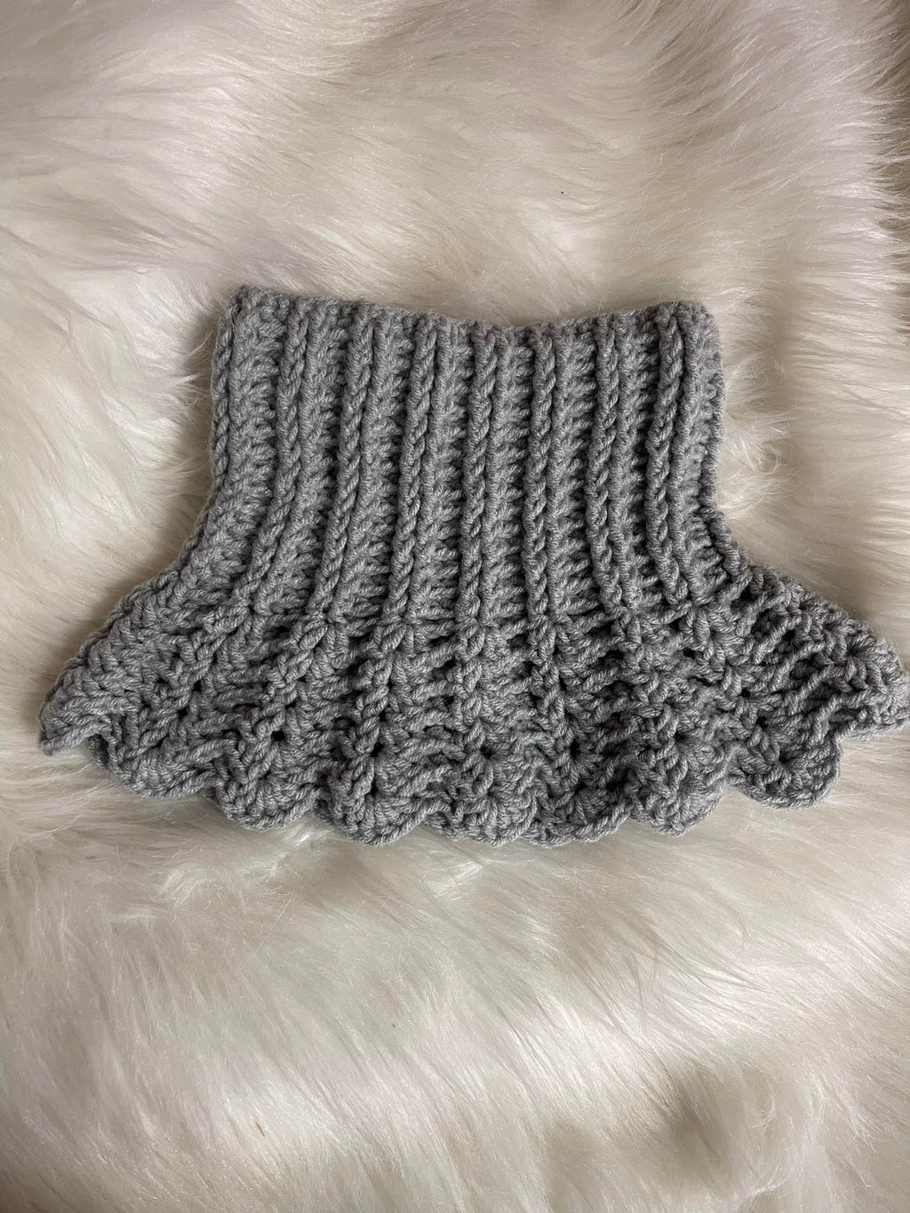 The Scallop Neck Warmer