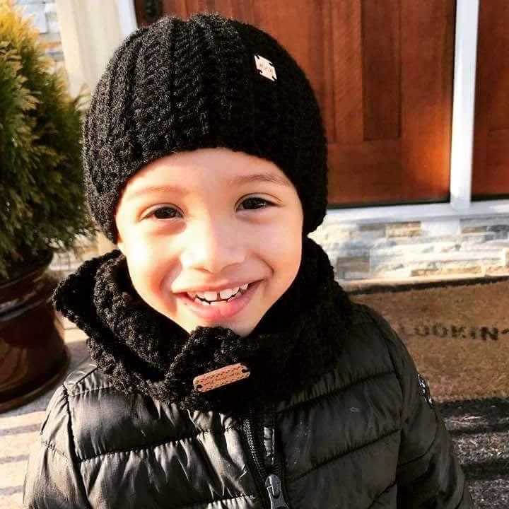 Going Skiing Unisex Hat Set